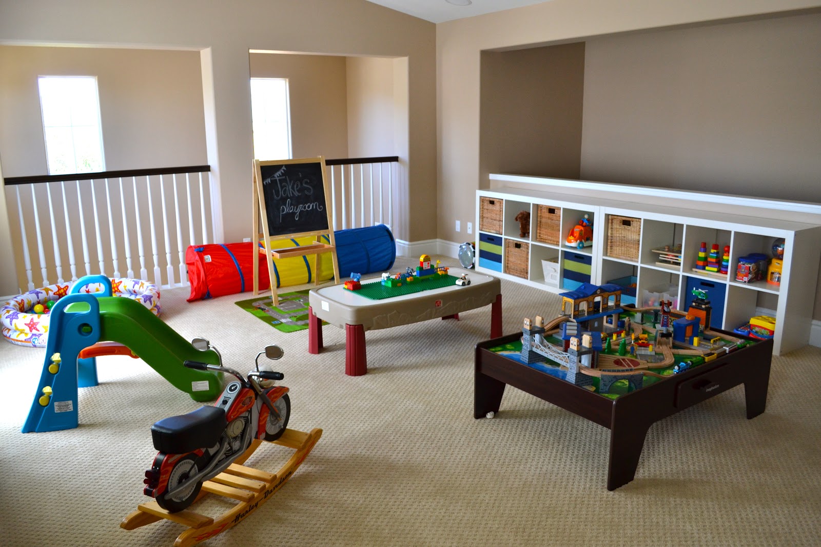 How to Make a Kid's Playroom on a Budget